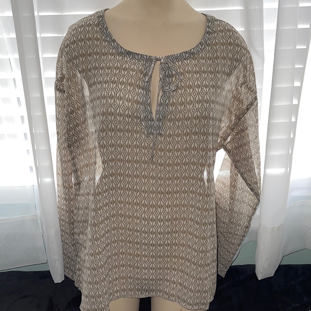 Patterned blouse